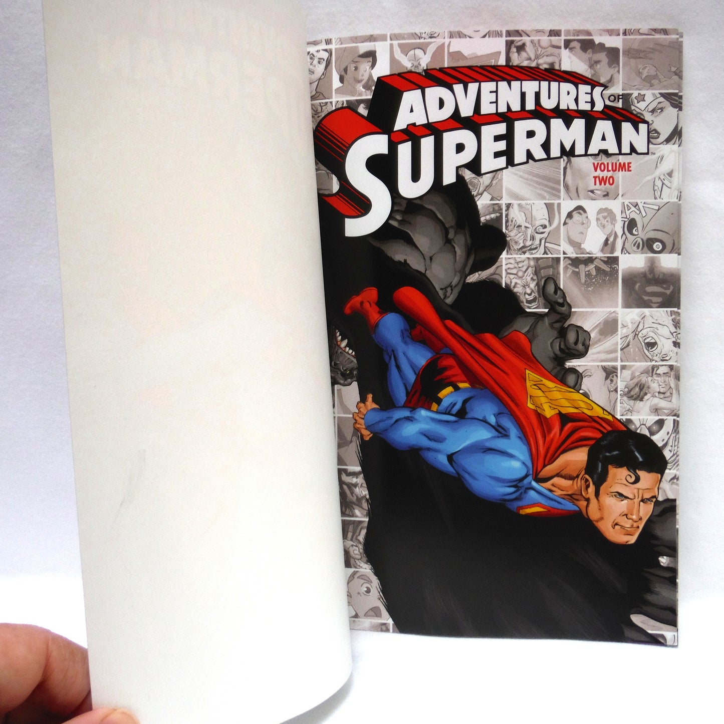 ADVENTURES OF SUPERMAN, VOLUME TWO: The Graphic Novel by D.C. Comics (2000 1st Ed.)