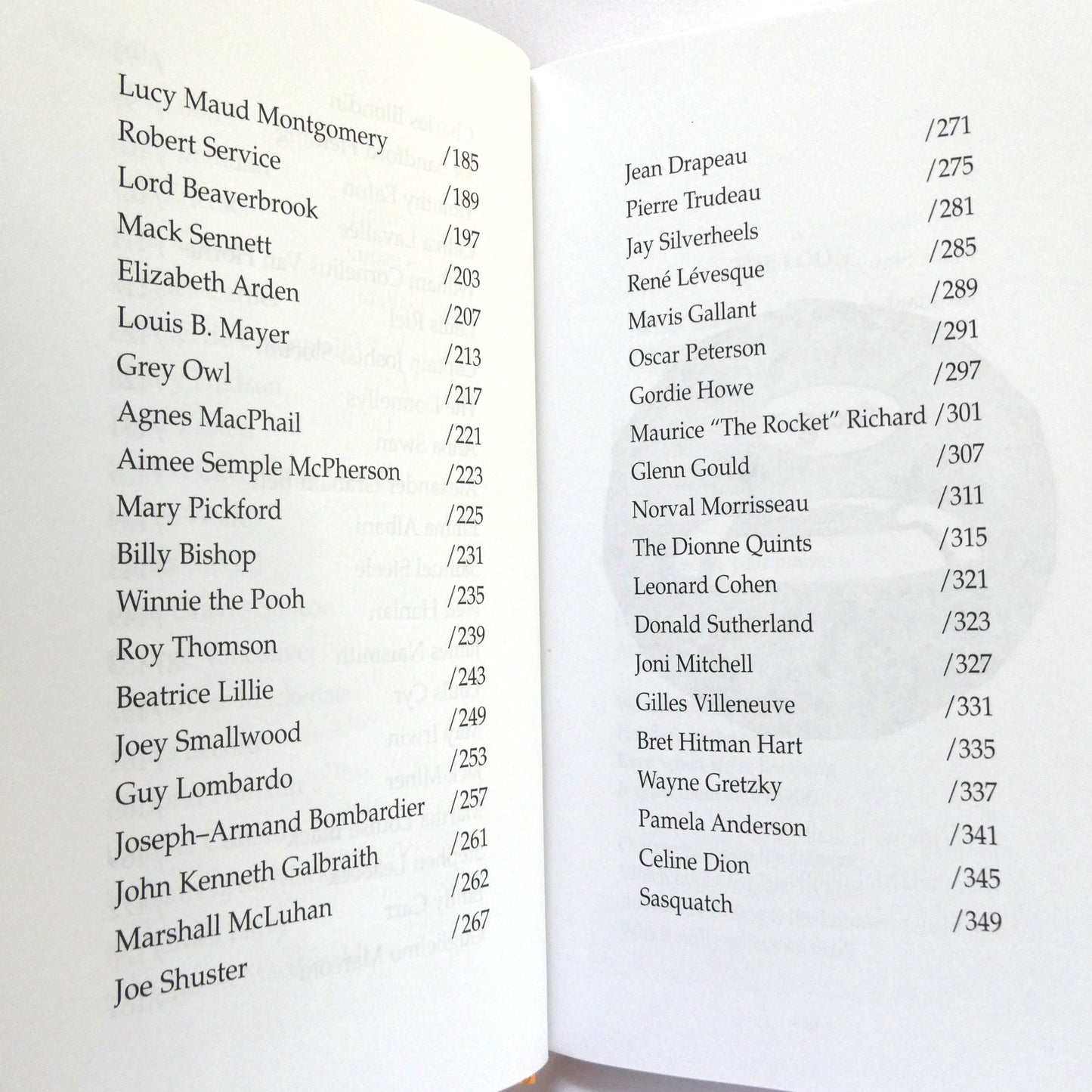 THE OH, CANADIANS OMNIBUS! Hysterically Historical Rhymes by Gordon Snell & AISLIN (2001 1st Ed.)