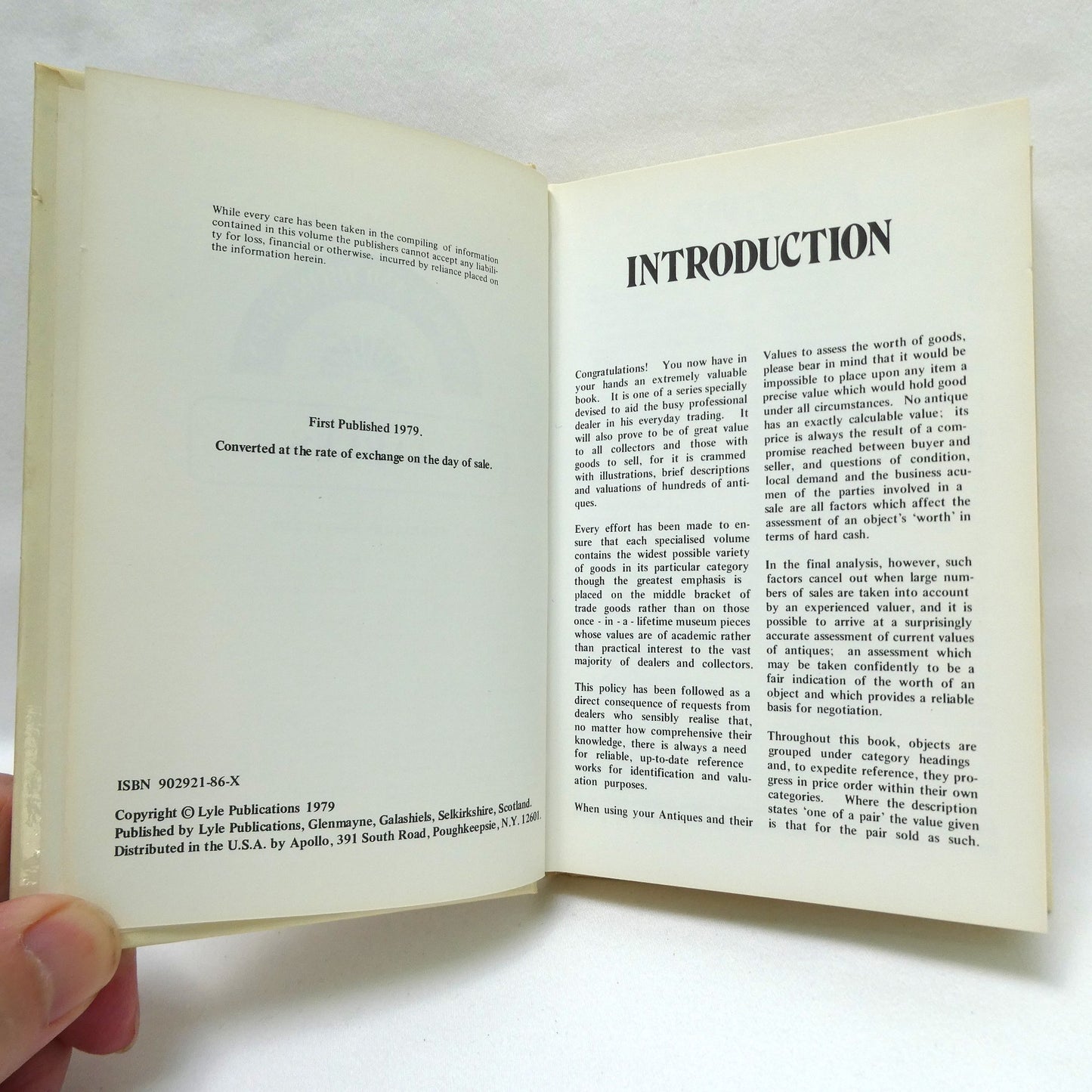 TABLES, ANTIQUES AND THEIR VALUES, Collectors Pocket Guide by Tony Curtis (1979 1st Ed.)
