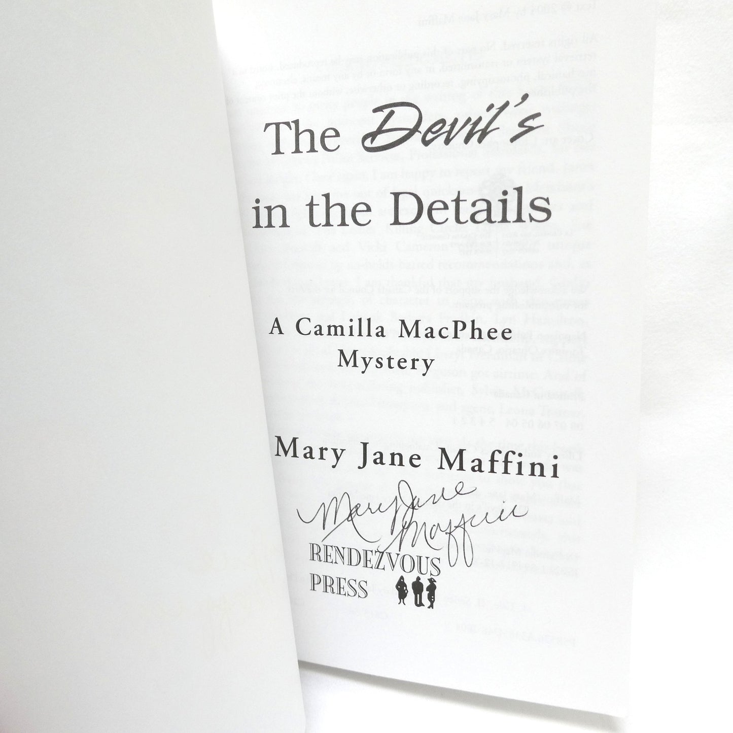 THE DEVIL'S IN THE DETAILS, A Camilla MacPhee Mystery, by Mary Jane Maffini (1st Ed. SIGNED)