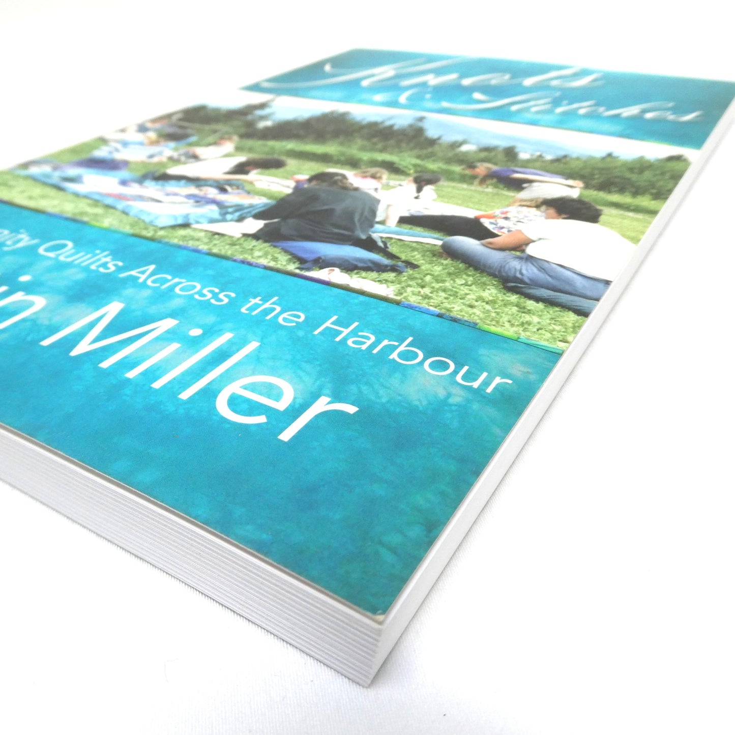 KNOTS and STITCHES, Community Quilts Across The Harbour, by Kristen Miller (2023 1st Ed.)