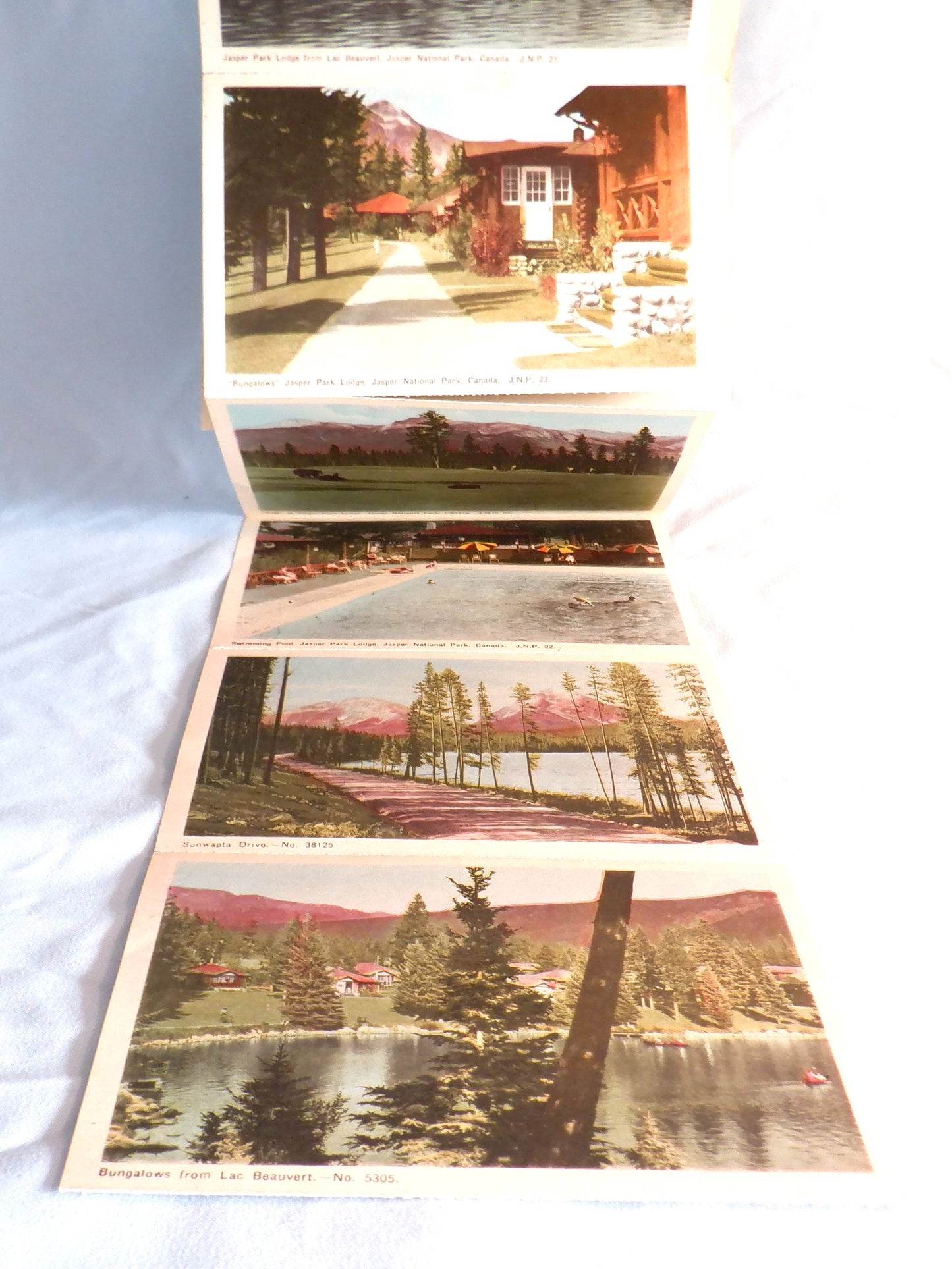 An Early-Century Canadian Souvenir Folding-Style Photo Album: 'JASPER NATIONAL PARK', Alberta, Canada, 1940's