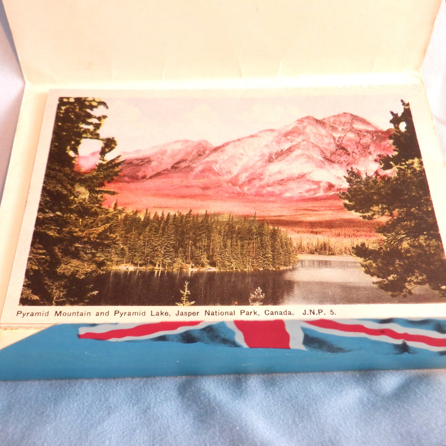 An Early-Century Canadian Souvenir Folding-Style Photo Album: 'JASPER NATIONAL PARK', Alberta, Canada, 1940's