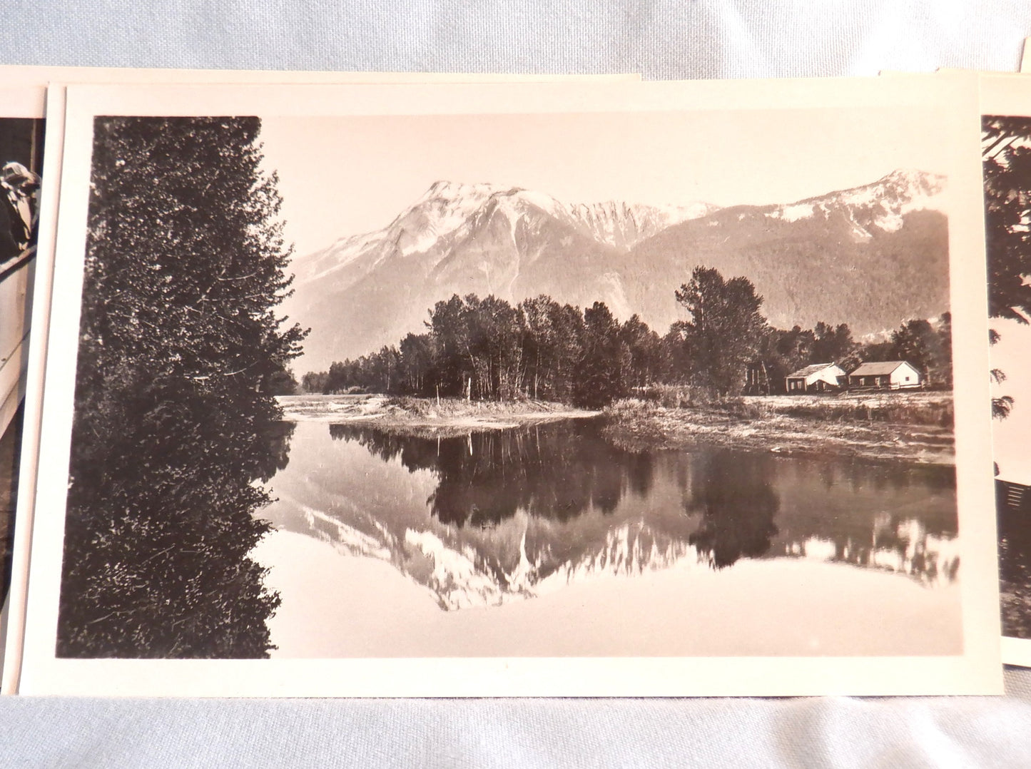 Mid-Century Canadian Souvenir Pocket Photo Album: '10 REAL PHOTOGRAPH SNAPSHOTS' of HARRISON HOT SPRINGS, British Columbia, Canada 1940's