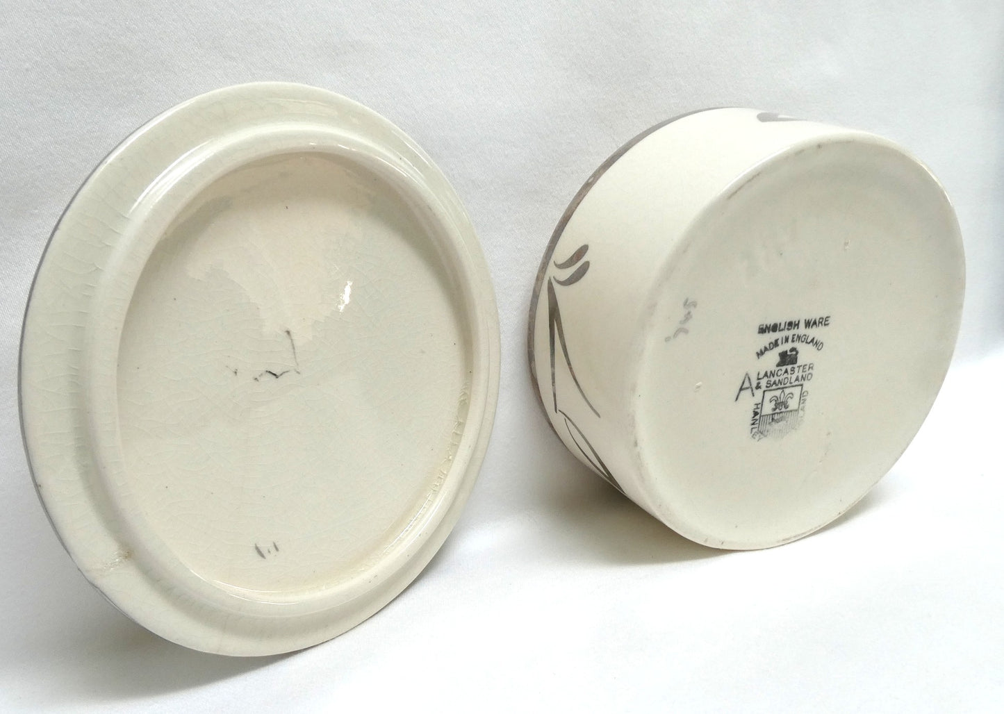 Sandland Silver Lusterware LARGE ROUND TRINKET TRAY and Matching Cover, by Sandland Ware of England (Copy)