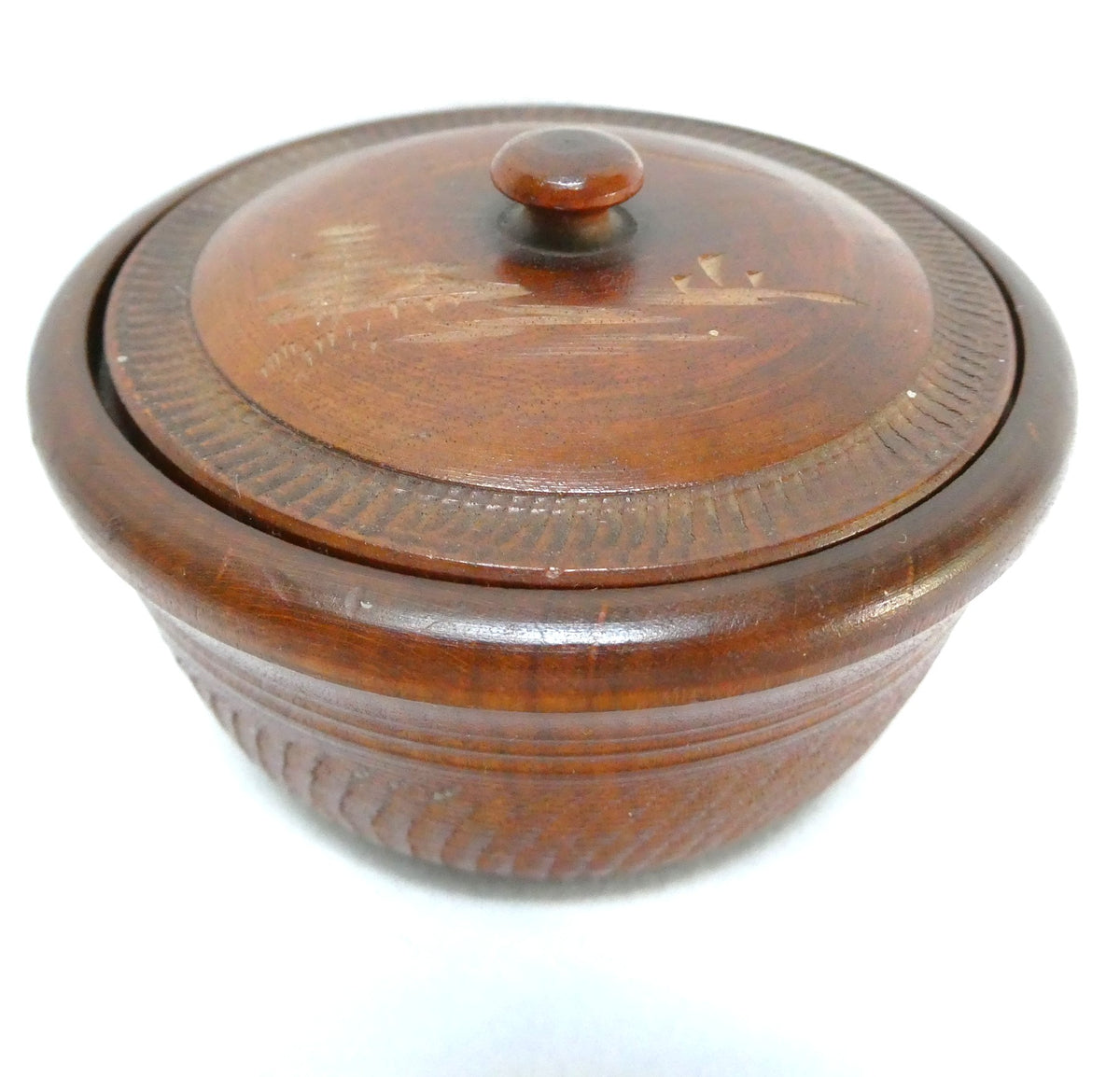 Mid-Century Japanese Carved Trinket Bowl, Tobacco Jar or Lidded-Vanity Box, Made from Katsura or Yamazakura Native Wood