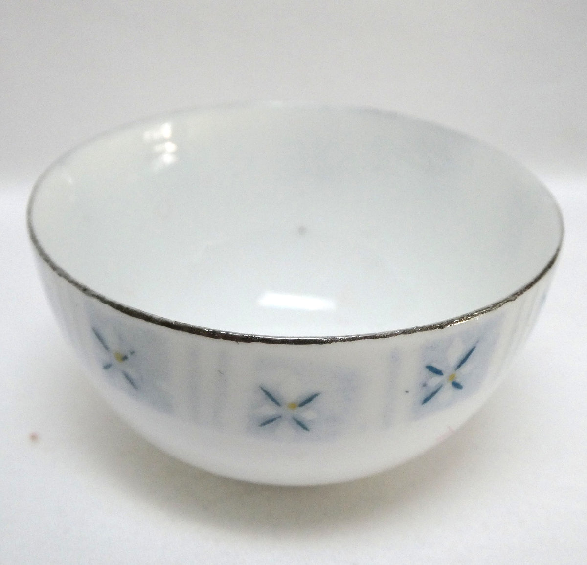 1970's Vintage Thin White Porcelain Kung Fu Teacup, Presented in the Original Lidded Red Cloth Gift Box