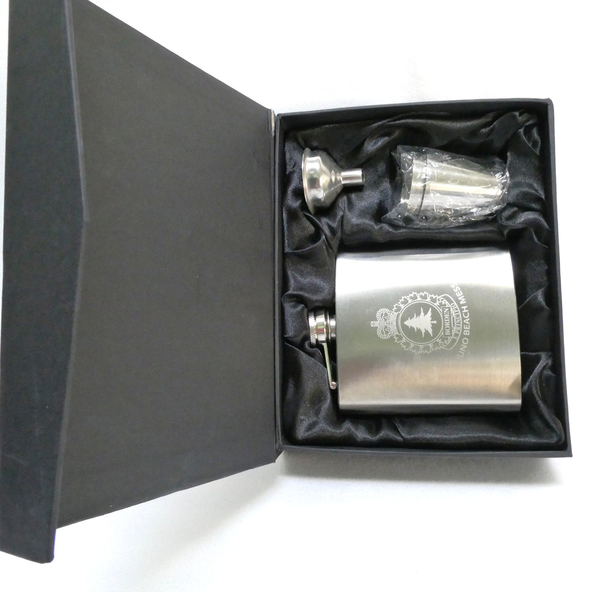 Contemporary Stainless Steel Hip Flask Gift Set: Featuring Laser-Engraved CFB Borden Juno Beach Junior Ranks Military Mess Name and Crest