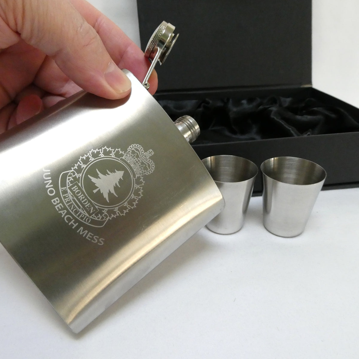 Contemporary Stainless Steel Hip Flask Gift Set: Featuring Laser-Engraved CFB Borden Juno Beach Junior Ranks Military Mess Name and Crest