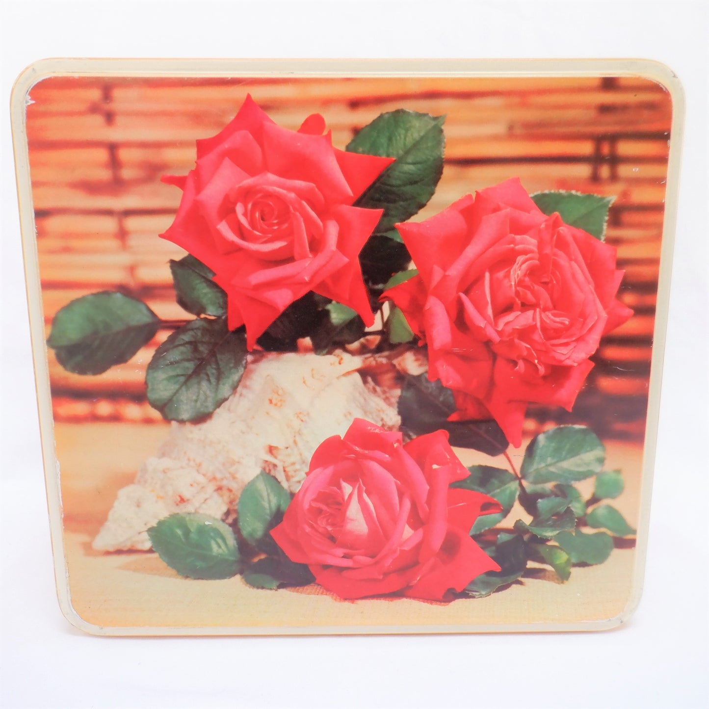 Vintage Tin by Gray Dunn Biscuits of England: 'RED ROSES & SEASHELL'