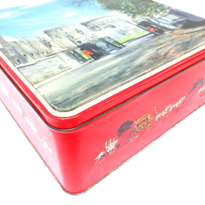 HRM's QUEEN ELIZABETH II WINDSOR CASTLE, Vintage Tin by Huntley & Palmer Biscuits #1