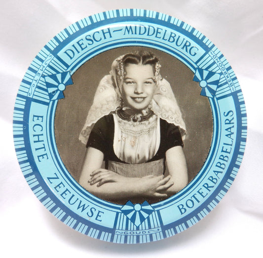 "DUTCH GIRL" Round Vintage Pocket Candy Tin by Diesch-Middelburg of Holland!