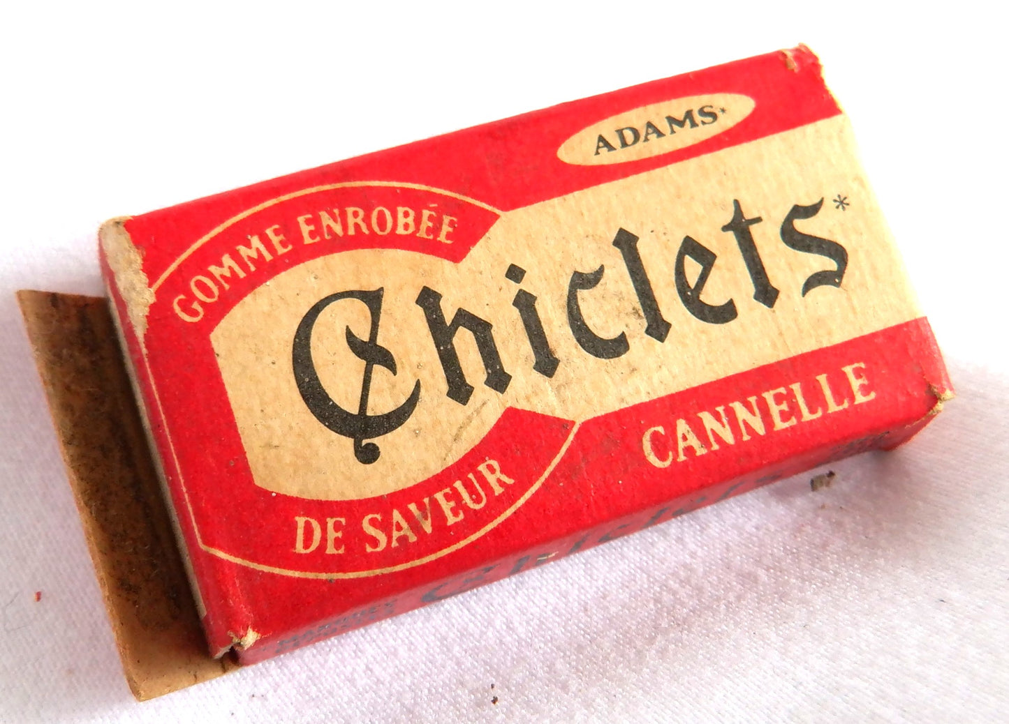 VINTAGE CARDBOARD CHEWING GUM CANDY PACKAGE: Mid-Century CHICLETS Made in Canada!