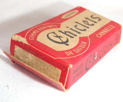 VINTAGE CARDBOARD CHEWING GUM CANDY PACKAGE: Mid-Century CHICLETS Made in Canada!