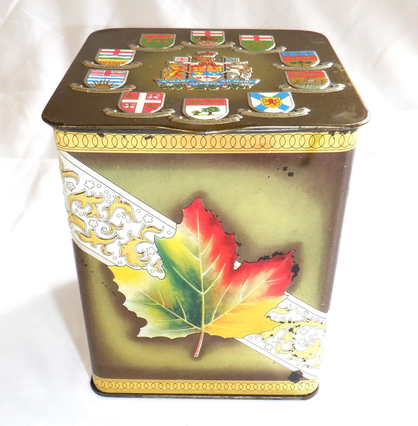 CANADIAN PROVINCES TEA CADDY VINTAGE TIN CAN W/ GOLD HINGED LID