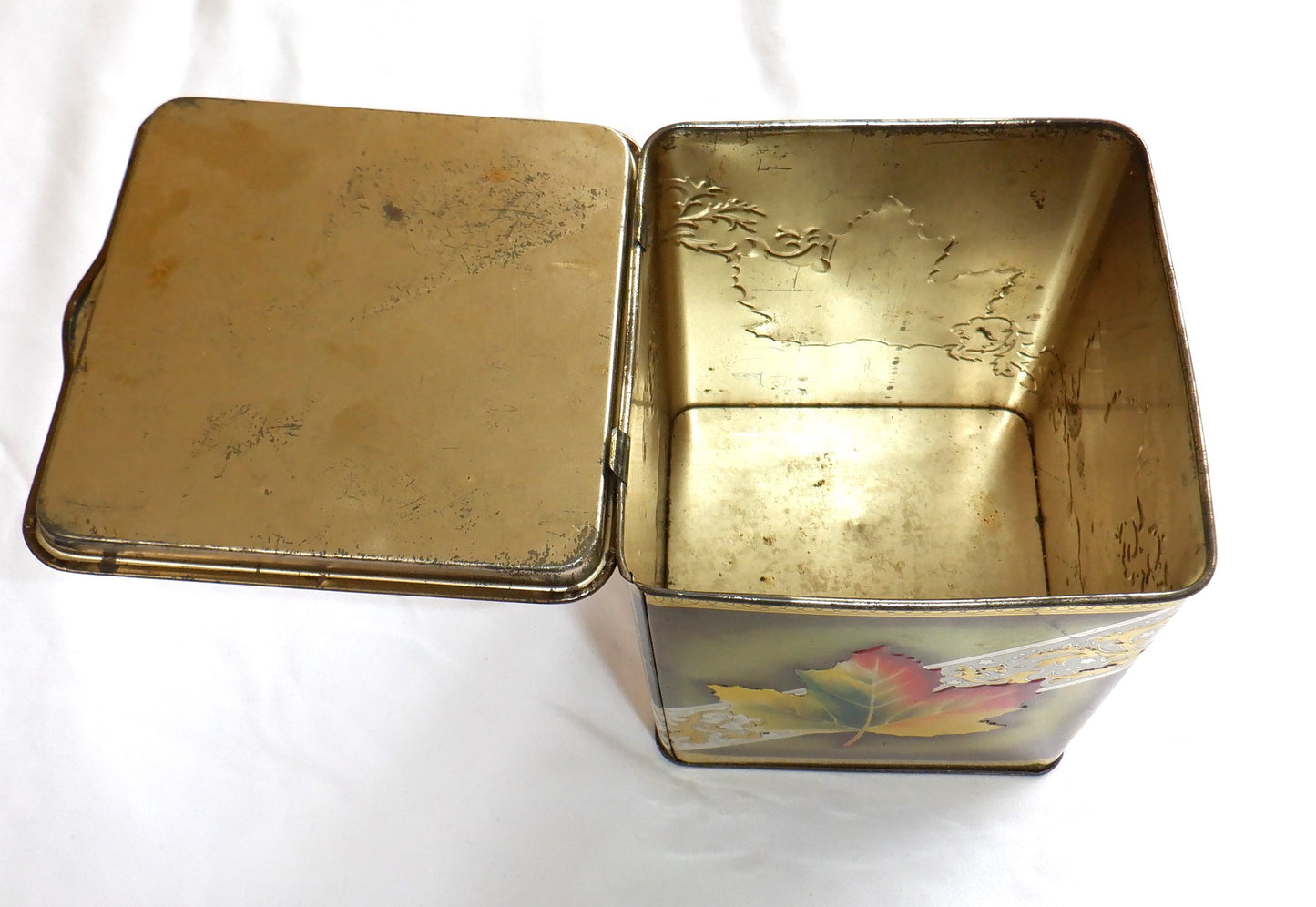 CANADIAN PROVINCES TEA CADDY VINTAGE TIN CAN W/ GOLD HINGED LID