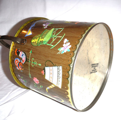 A Vintage Round Tin designed by DAHER of Long Island NEW YORK USA: 'LARGE AMERICANA PAIL'