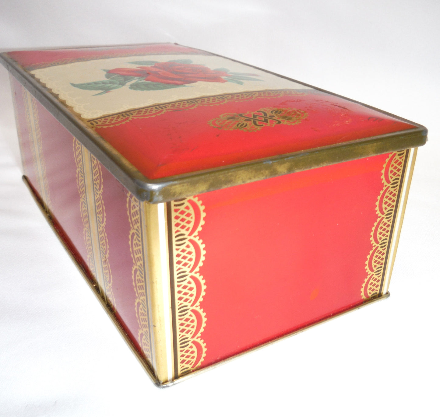 GRAY DUNN BISCUIT MANUFACTURERS: "ROSES" A Vintage Scottish Biscuit Tin with Original Cookie Photograph!