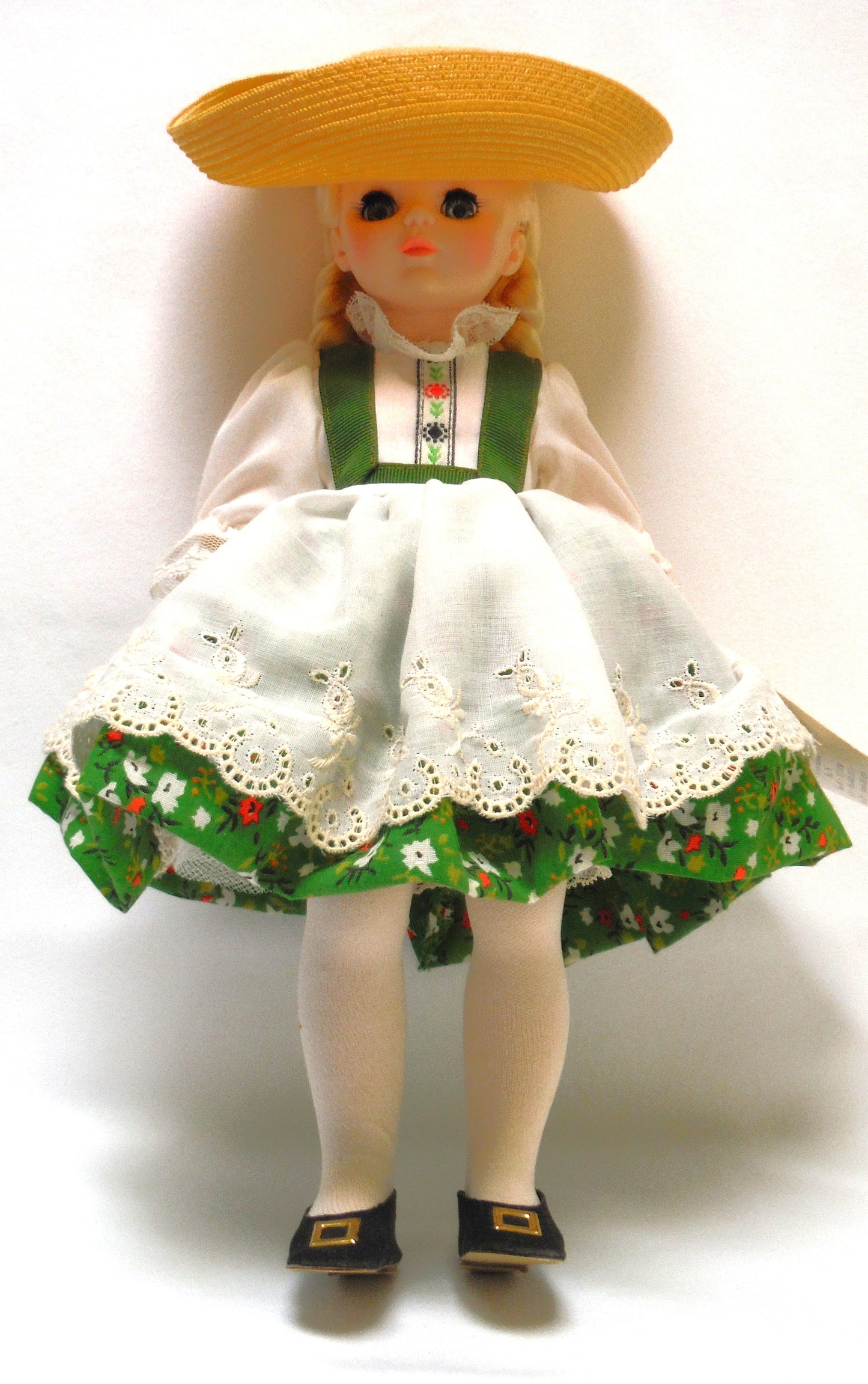 Vintage Madame Alexander Doll in the Character of HEIDI #1580, Mint Condition and in Original Box