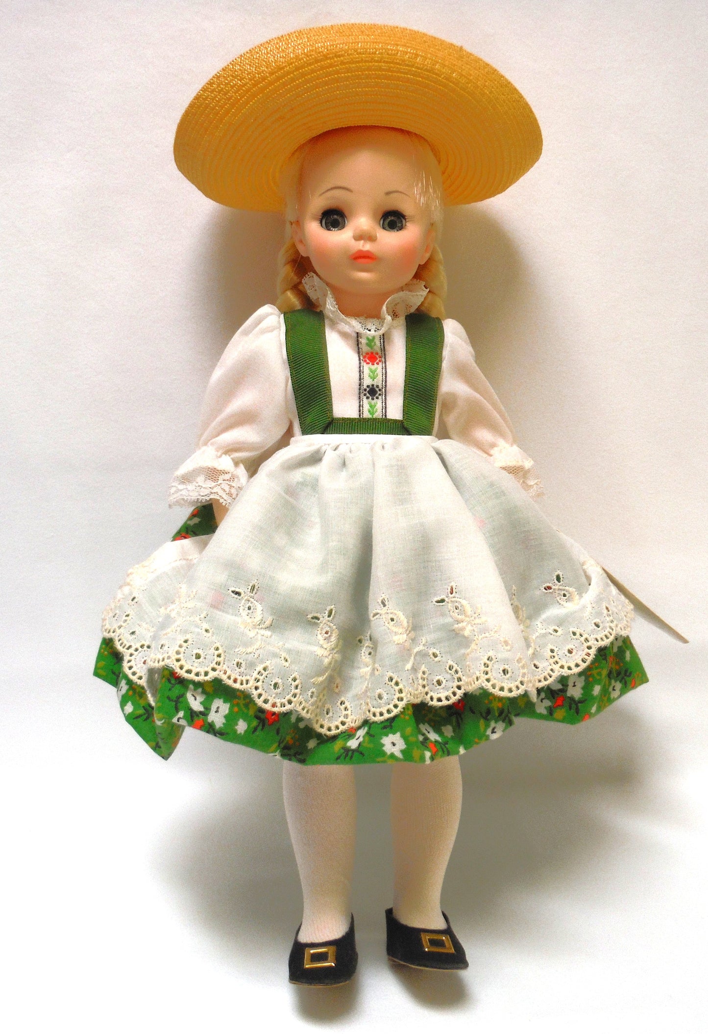 Vintage Madame Alexander Doll in the Character of HEIDI #1580, Mint Condition and in Original Box