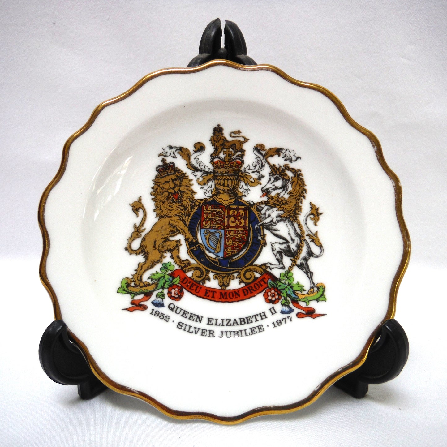 H.M. QUEEN ELIZABETH II 1977 ROYAL STAFFORD TRINKET TRAY: 1952-1977 Silver Jubilee Celebration