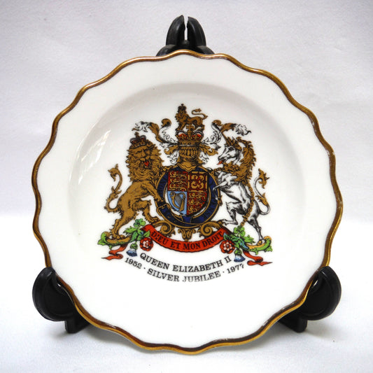 H.M. QUEEN ELIZABETH II 1977 ROYAL STAFFORD TRINKET TRAY: 1952-1977 Silver Jubilee Celebration