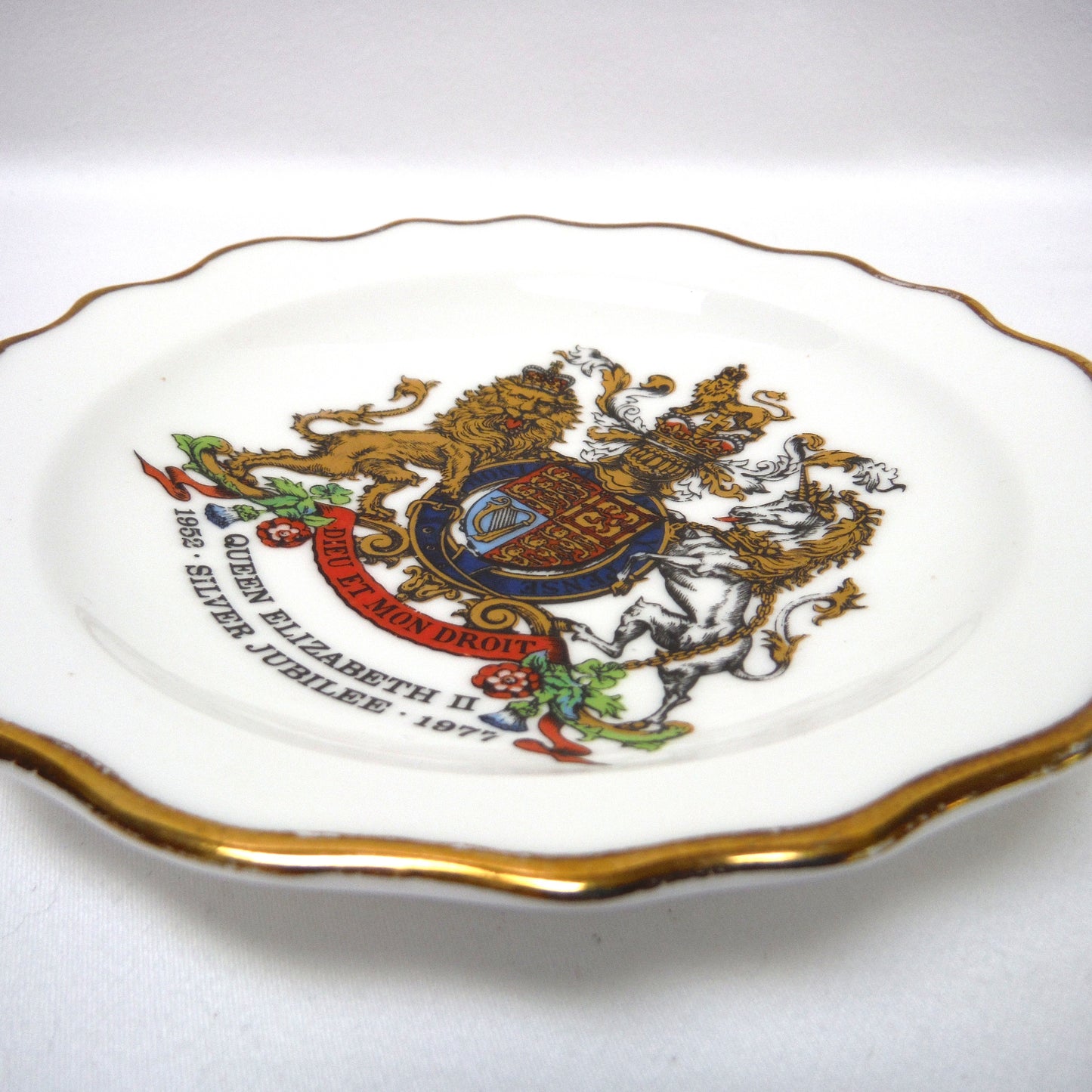 H.M. QUEEN ELIZABETH II 1977 ROYAL STAFFORD TRINKET TRAY: 1952-1977 Silver Jubilee Celebration