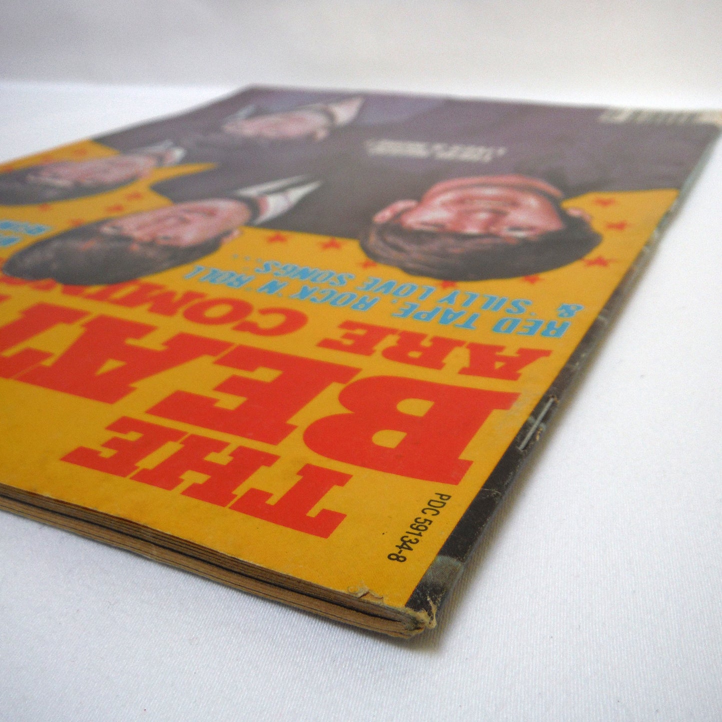 THE BEATLES ARE COMING AGAIN, Their Music, Lives and More! By E-GO COLLECTORS SERIES Magazine No. 8 (1977 1st Ed.)