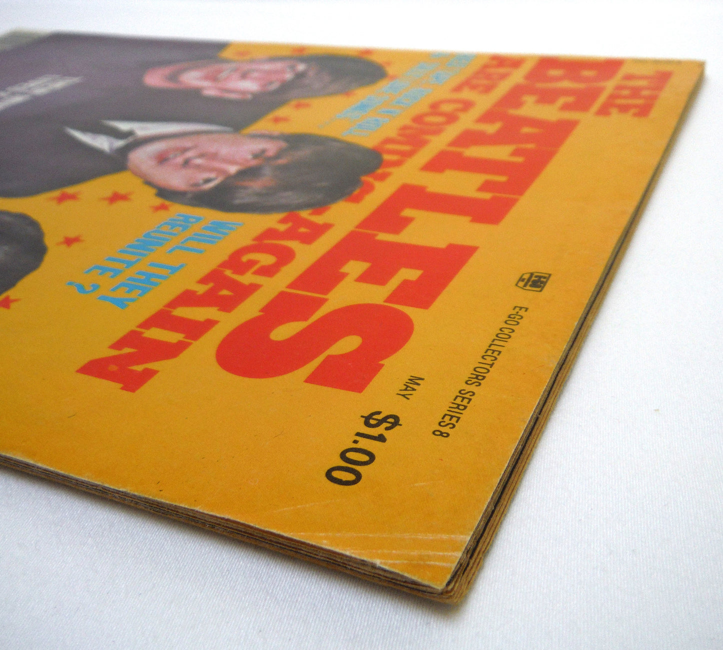 THE BEATLES ARE COMING AGAIN, Their Music, Lives and More! By E-GO COLLECTORS SERIES Magazine No. 8 (1977 1st Ed.)