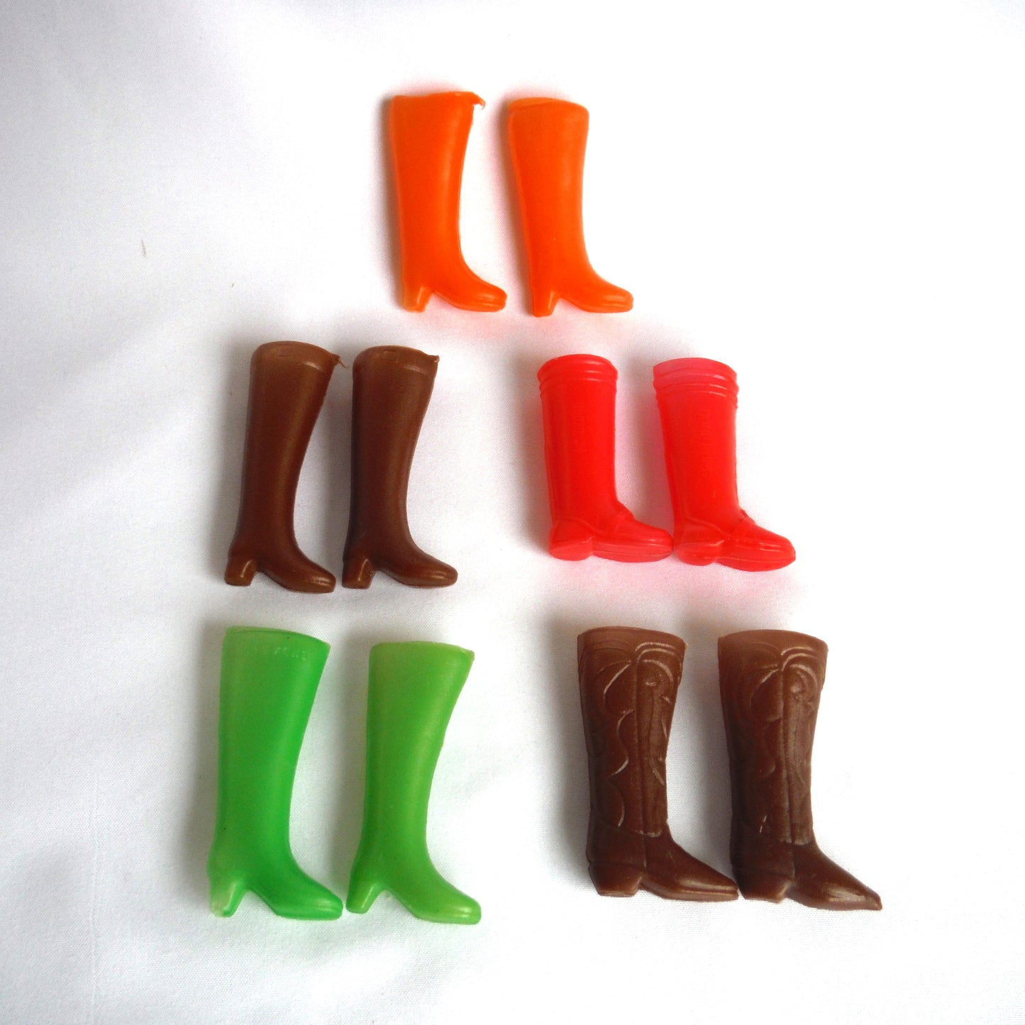 MADDIE MOD ACCESSORIES PACKAGE, For any 11.5-inch Tall Barbie Doll: LOT 5, FIVE PAIR OF BOOTS, INCLUDING ORANGE PAIR.