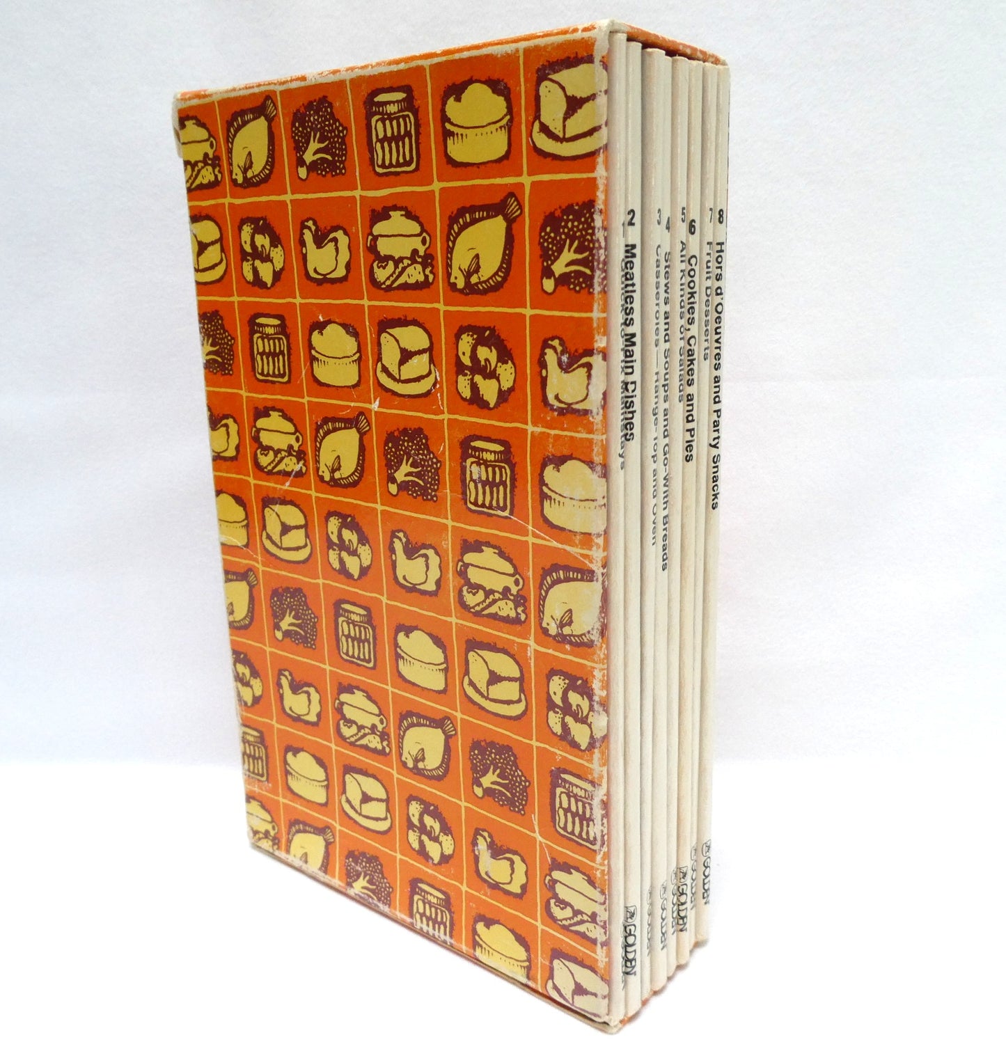 Vintage Betty Crocker's Picture Cookbook 8-Volume Boxed Set, Canadian Family Publishers by Golden Press (1982 1st. Ed)