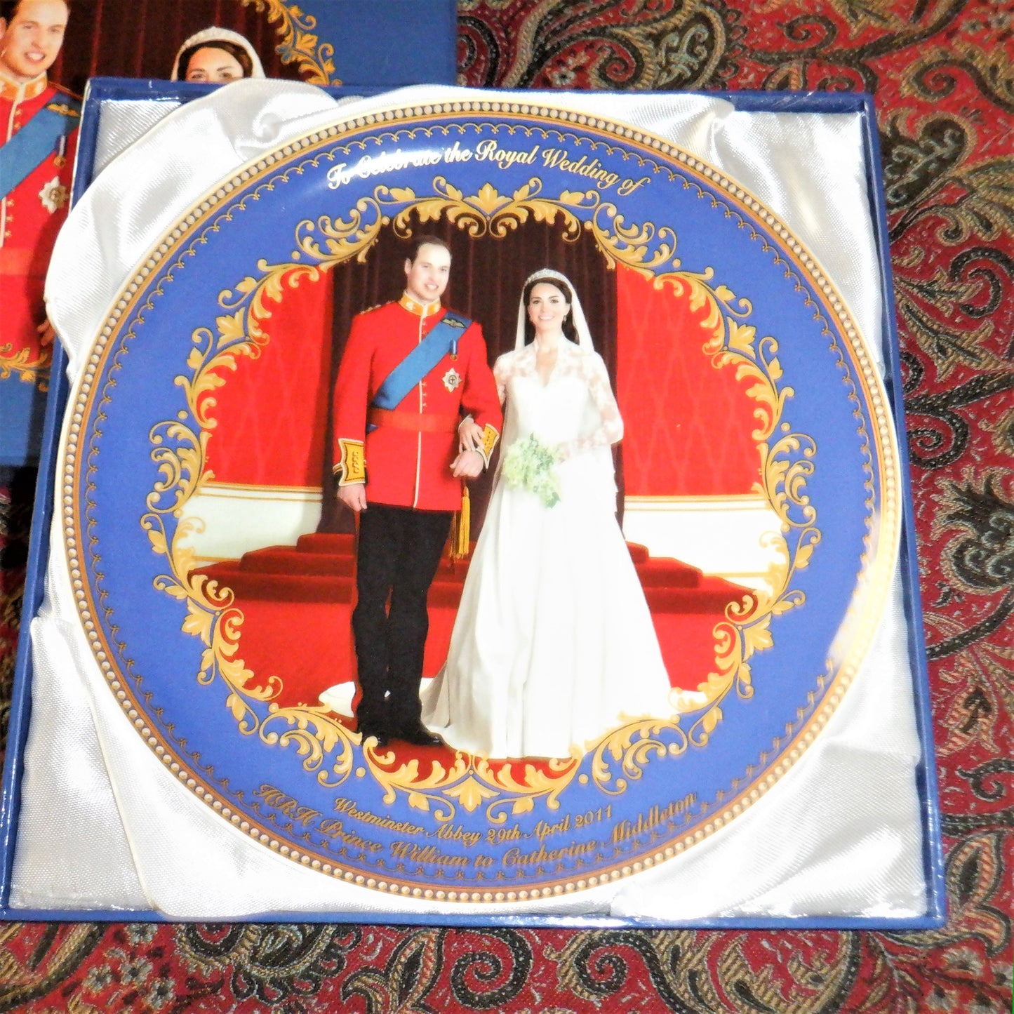 HRH Prince William & Catherine Middleton ROYAL WEDDING PLATE AND 2-TEA CUP Commemorative Set,  by McIntosh