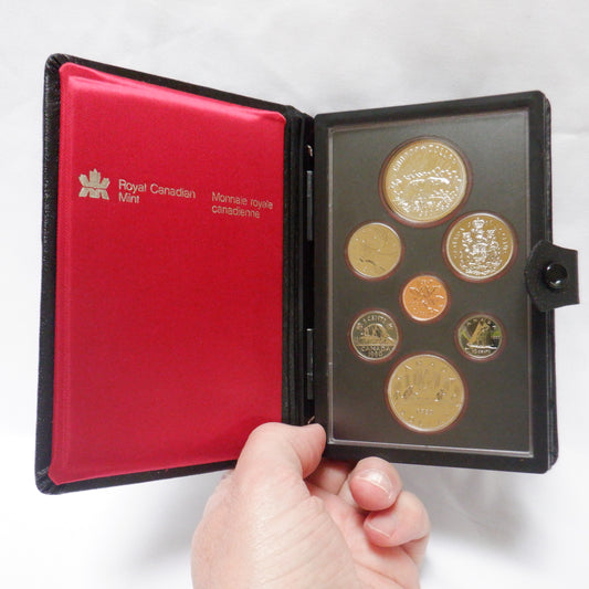 1980 Double Dollar 7-Coin CDN Prestige Set: CANADIAN ARCTIC TERRITORIES