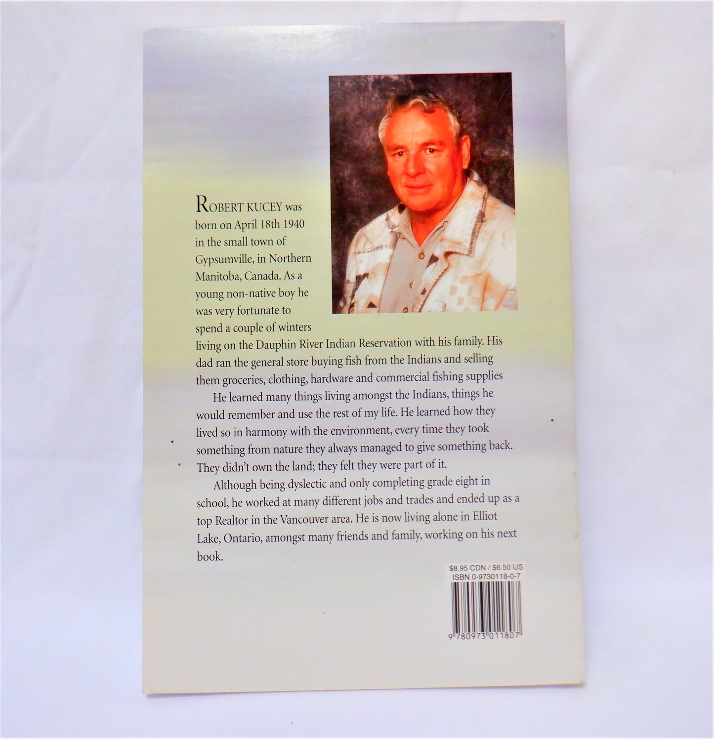 GIVING SOMETHING BACK, A Heartwarming Story by Robert Nicholas Kucey  (1st Ed. SIGNED)