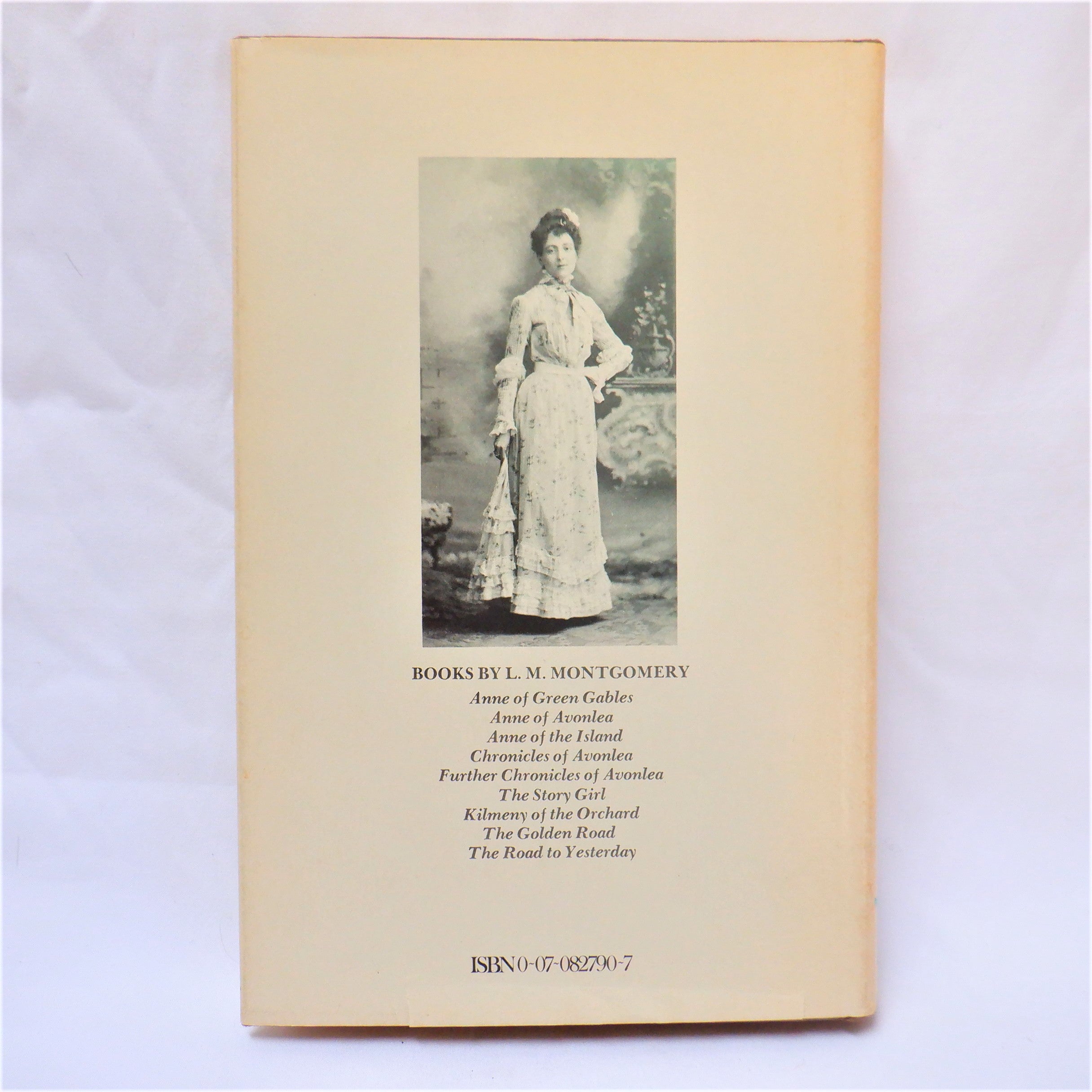 THE DOCTOR'S SWEETHEART and OTHER STORIES by L.M. Montgomery (1979